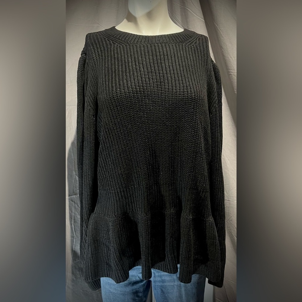 NWT. Goodthreads Women's Everyday Soft Blend Long-Sleeve Crewneck Peplum Sweater